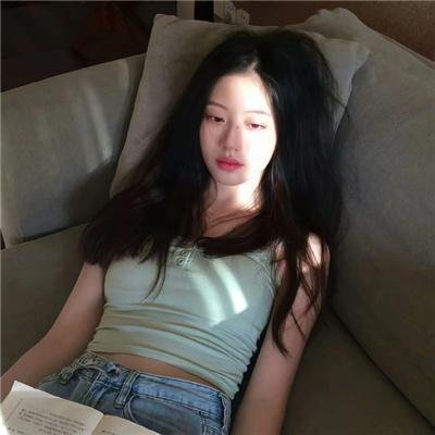 出水红莲